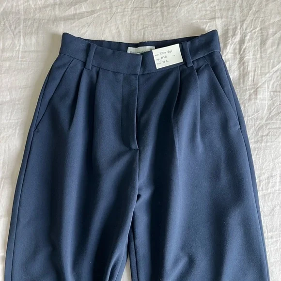 A&F Sloane Tailored Wide Leg Pant - Picture 5 of 6